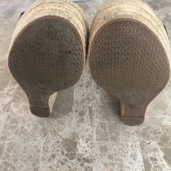 MICHAEL Michael Kors Damita Wedge - Picture 3 of 6